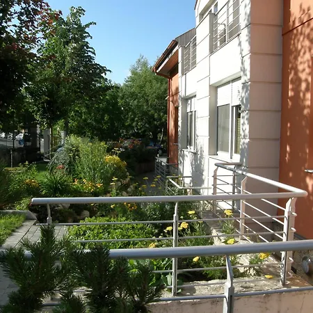 Frühstückspension Promedicum Panzio 4*